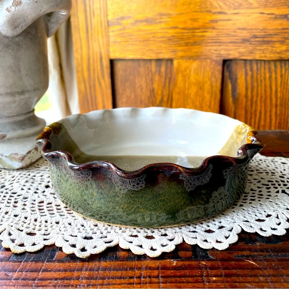 Studio Pottery Round Scalloped Dish EUC
